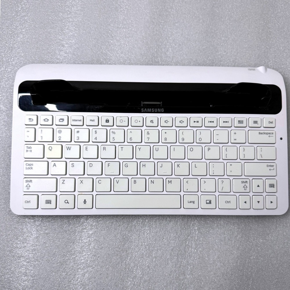 Samsung Galaxy Tab 10.1 8.9 Keyboard Dock White ECR-K15AWEGXR 30-Pin Connector